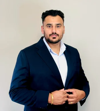 Image of Sahil Sharma, Associate